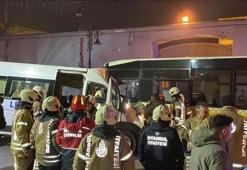 Beşiktaş’ta İETT otobüsü ile servis minibüsü kafa kafaya çarpıştı