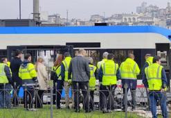 Eminönü'nde tramvay raydan çıktı! İşte seferlerde son durum