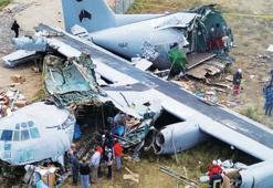 Askeri kargo uçağı sabotajla düşmüş