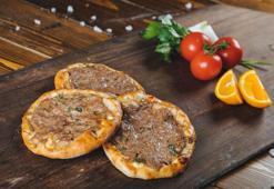 Lahmacun harcına 1 parça ekleyin! Lezzetini 10 kat artıyor: İçinin sulu sulu kalmasını sağlıyor