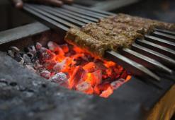 Dumanı üstünde Adana kebap tarifi! Tam ölçülü, kusursuz tat