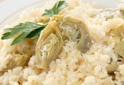 Karaciğer dostu tane tane enginarlı pilav tarifi! Hem bembeyaz parlıyor hem de lezzeti 10 kat artırıyor!