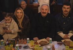 Tarihi meydanda sahur buluşması! Mustafa Varank gençleri davet etti