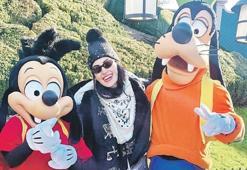 Mert ve İdil Fırat’tan ailece Paris kaçamağı