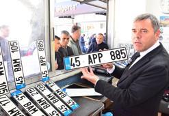 Manisa’da plaka mesaisi! 2 günde 1000 APP plaka değişti