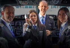 Dünyada başka örneği yok! 42 yıllık pilot gökyüzüne veda etti, yanındaki isim herkesi şaşırttı