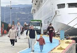 Akın akın geliyorlar: Rusya'dan Türkiye'nin o ilçesine dev turist akını başladı