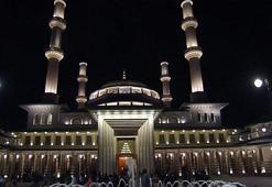 Millet Camii’nde Kadir Gecesi özel yayını