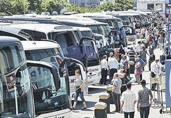 İstanbul'da biletlerin yüzde 90'ı bitti! Bayramda yola çıkacaklar için 3 kritik uyarı: Hava, trafik ve ek seferler