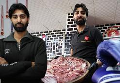 Kasap önlüğünü çıkardı, Türkiye şampiyonu oldu! Kendi spor salonunda yeni şampiyonlar yetiştiriyor