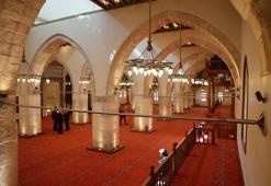 Asırlık emanet cemaatiyle buluştu! Bakan Ersoy duyurdu: Kahramanmaraş Ulu Camii yeniden ibadete açıldı