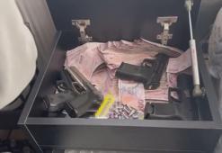 Maltepe’de uyuşturucu operasyonu! Gizli bölmede silah ve yüklü para ele geçirildi