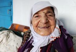 Kütahya'nın asırlık çınarı 106 yaşında! Dudu teyze uzun ömrünün sırrını paylaştı