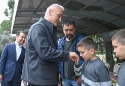Belek’te geleneksel bayram buluşması! Bakan Ersoy taksicilerin taleplerini dinledi