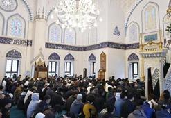 Tokyo’da bayram yoğunluğu! Cemaat artınca namaz 5 kez kılındı
