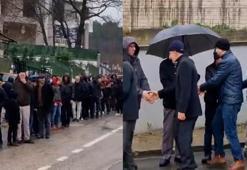 Gelenek bozulmadı! Bayramlaşma kuyruğu 1 kilometreyi buldu