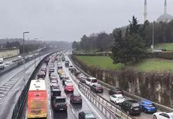 İstanbul’da bayram çilesi! Trafik durma noktasına geldi
