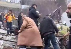 Fatih’te doğal gaz kabusu! 2 bina çöktü, 1 ölü, 10 yaralı
