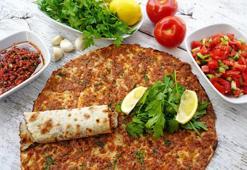 40 yıllık lahmacun ustası sırrını paylaştı! Çıtır çıtır lezzetin püf noktası bu malzemede saklıymış