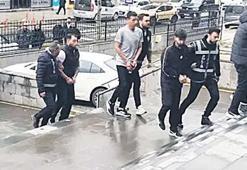 Arkadaşlarını kaçırıp dövdürdü