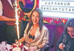 Hafsanur Sancaktutan’a sürpriz doğum günü!
