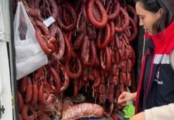 Antalya’da tarihi geçmiş 176 kilo sucuk ele geçirildi