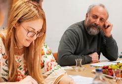 Meryem Uzerli ve Halit Ergenç 15 yıl sonra bir aradalar! Okuma provasından ilk kareler geldi