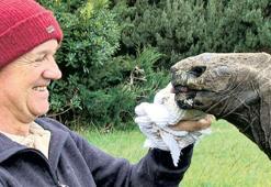 194 yaşındaki Jonathan bile dolandırıcı mağduru