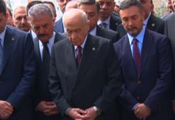 MHP Genel Başkanı Devlet Bahçeli, Türkeş'in kabrini ziyaret etti