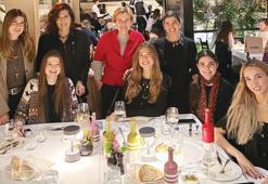Anneler ve kızları
