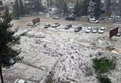 Meteoroloji'nin 'sarı' kodla uyarmıştı! Adana'da cadde ve sokaklar beyaza büründü