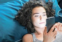 Yatmadan önce beyni yoran 10 dijital zehir