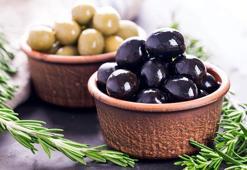 Siyah zeytinin kurumasını engelliyor! Zeytinin haftalarca sulu sulu kalmasını sağlayan püf nokta