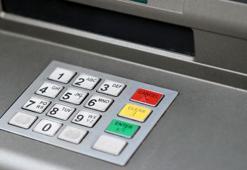 ATM'deki bu tuşun ne işe yaradığını kimse bilmiyormuş! Şifre hırsızlarından koruyormuş
