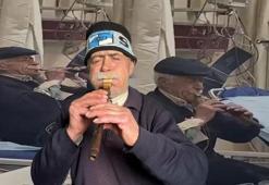 'Acımı hafifletiyor' dedi, kolunda serumla mey çaldı! Acil serviste ilginç görüntü