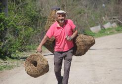 Doğadan topluyor, türkü söyleyerek örüyor: 45 yıllık ustadan balık sepeti