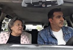 Taksiciden örnek davranış! Yolunu kaybeden yaşlı kadına yardım etti