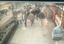 Kağıthane’de ehliyetsiz sürücü yayaya çarptı, yanındakini bırakıp kaçtı