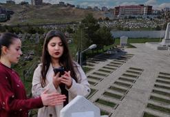 Dronla havadan bakınca fark edildi! Şehitlerin kabri ile sivillerin kabri neden farklı yöne bakıyor?