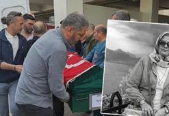 Kahramanmaraş’ta silahlı saldırıda hayatını kaybeden Ayla öğretmene veda! 'Buraya ev yaptıracaktık… Cenazesi geldi'