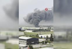 Adana'da geri dönüşüm fabrikasında yangın: Ekipler müdahale ediyor