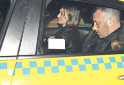 Ünlü oyuncu Müge Bayramoğlu flaşlar patlayınca panik oldu