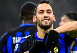 Fabregas’tan Hakan Çalhanoğlu’na övgü! ‘Pirlo, Modric ve Kroos gibi’