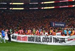 Dev Derbide 'Dezenformasyona Kırmızı Kart' Mesajı