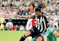 Kartal boşa aldı