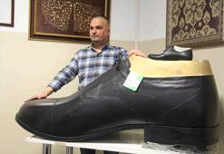 Türkiye’de bir ilk! Bolu’da 222 numara dev ayakkabı ürettiler