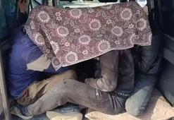 Hatay’da akılalmaz görüntü! Örtü altında taşınırken yakalandılar