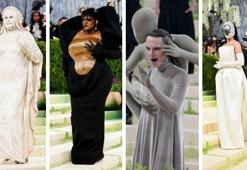 Met Gala'da kırmızı halıda birbirinden ilginç görüntüler!