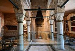 Topkapı Sarayı'nın harem bölümünde yer alan "Kadınefendiler ve Cariyeler Taşlığı" ziyarete açıldı
