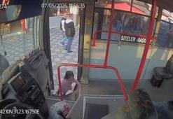 Ailesini bulamadı emekleyerek halk otobüsüne bindi! 2 yaşındaki çocuğun o anları kamerada